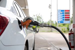 Transportation,And,Ownership,Concept,-,Man,Pumping,Gasoline,Fuel,In - Meineke Oregon Meineke Car Care | Fuel Tank | Oregon City